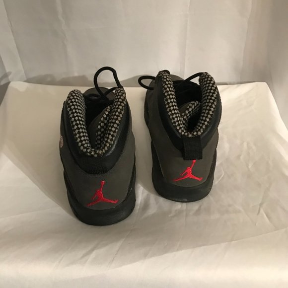 Jordan Youth Size 4T From The Air Jordan Collection Athletic Sport Sneakers - Picture 7 of 8